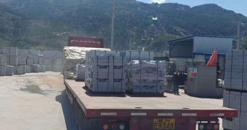 湖州 芝麻白仿形路沿石，直形路沿石