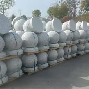 湖州 白麻花岗岩石材圆球，石球，挡车球，隔离球，景观石球，风水球等