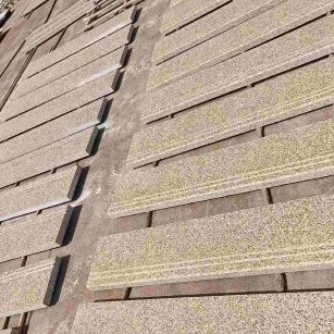 湖州 黄金麻花岗岩光面楼梯踏步