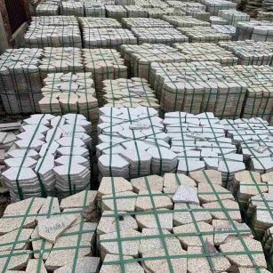 湖州 黄金麻白麻花岗岩荔枝面地铺石(冰裂纹)