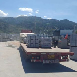 湖州 芝麻白仿形路沿石，直形路沿石