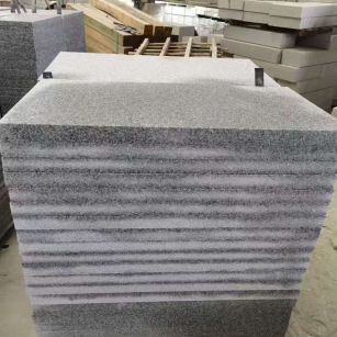 湖州 芝麻白5公分火烧地铺成品，900*400，规格可定制