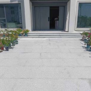 湖州 芝麻白花岗岩地铺石地面铺装