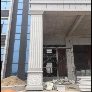 湖州 芝麻白光面花岗岩门楼大柱（罗马柱）配雕花底座