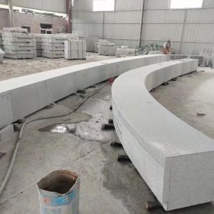 湖州芝麻白花岗岩石板材 园林光面弧形坐凳