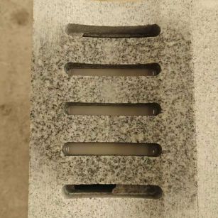 湖州 芝麻白拉丝面花岗岩U型开槽排水槽