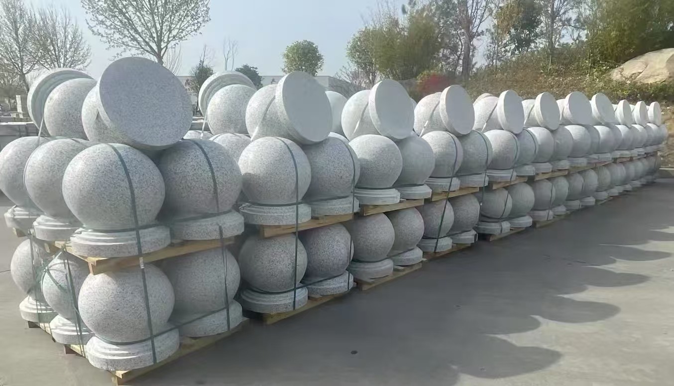 湖州 白麻花岗岩石材圆球，石球，挡车球，隔离球，景观石球，风水球等