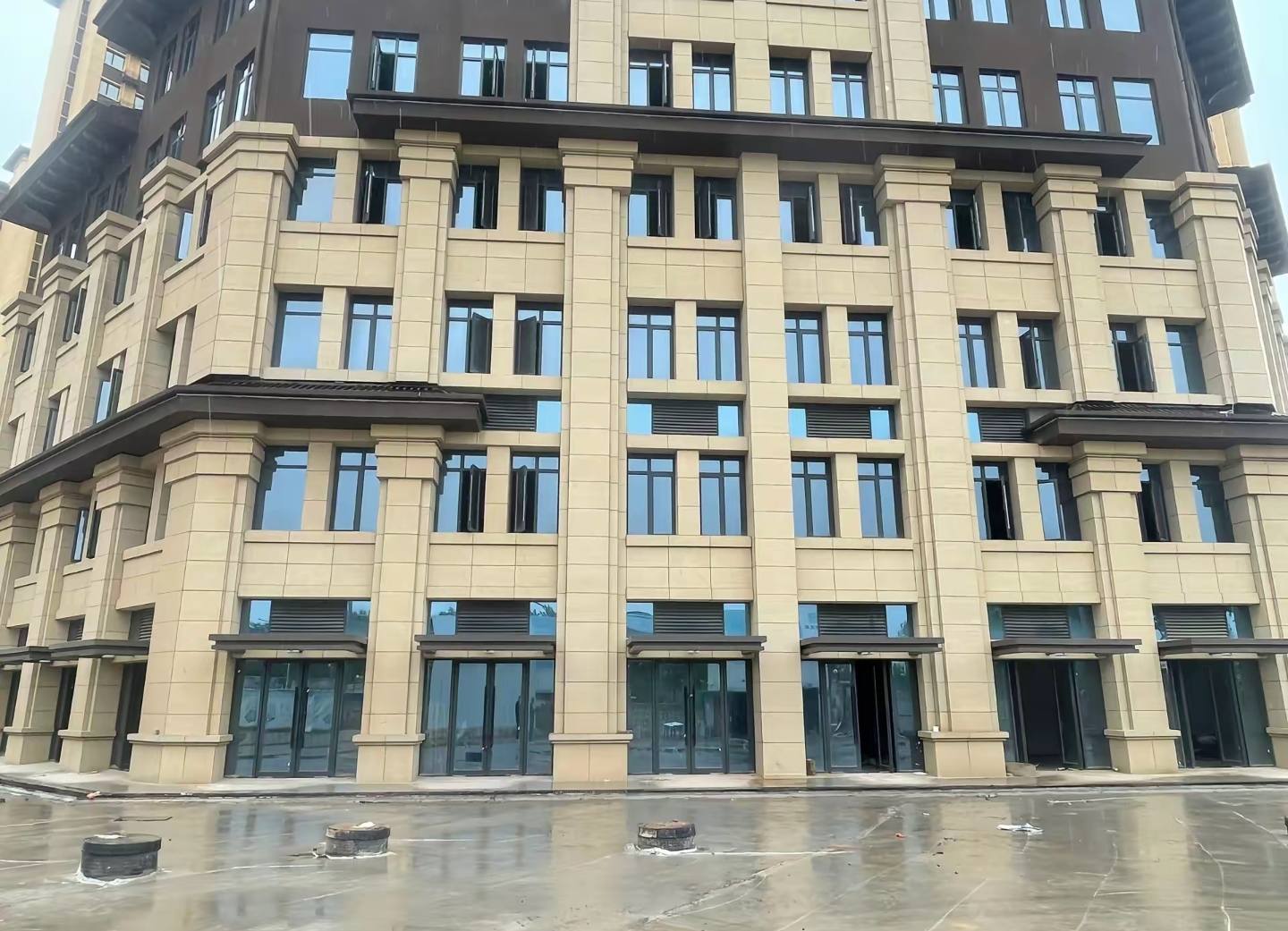 湖州 黄金麻花岗岩荔枝面小区外墙干挂