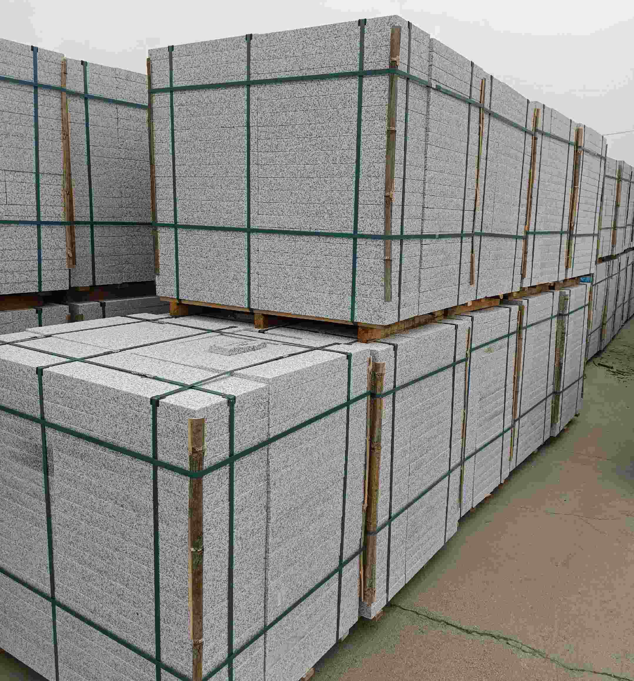 湖州 白麻花岗岩石材荔枝面地铺石（300*600*50）