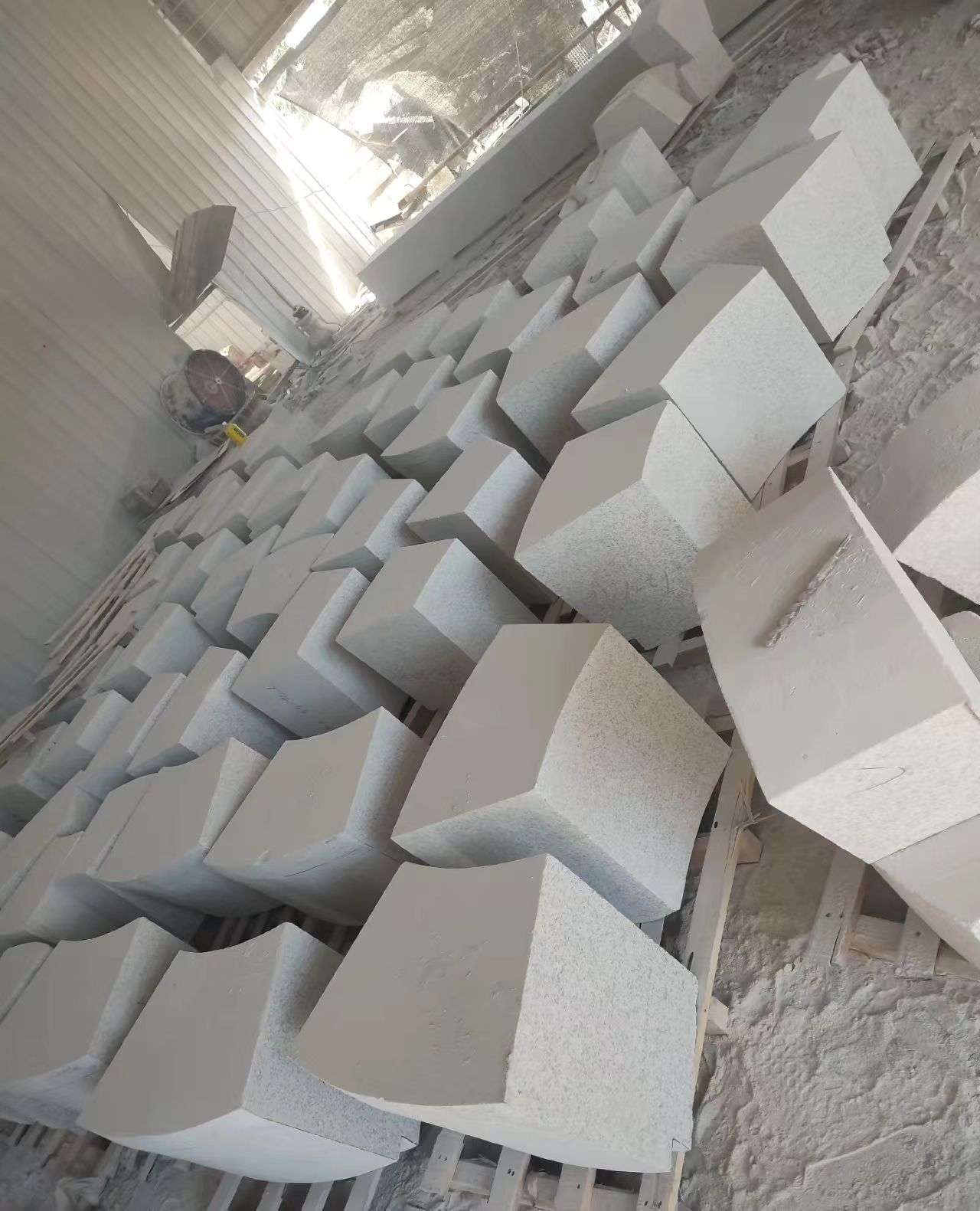 湖州 白麻花岗岩异形坐凳