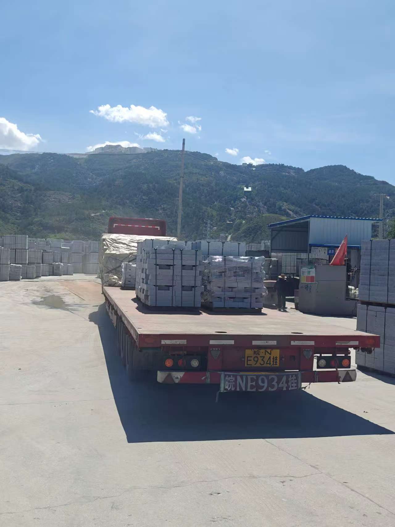 湖州 芝麻白仿形路沿石，直形路沿石