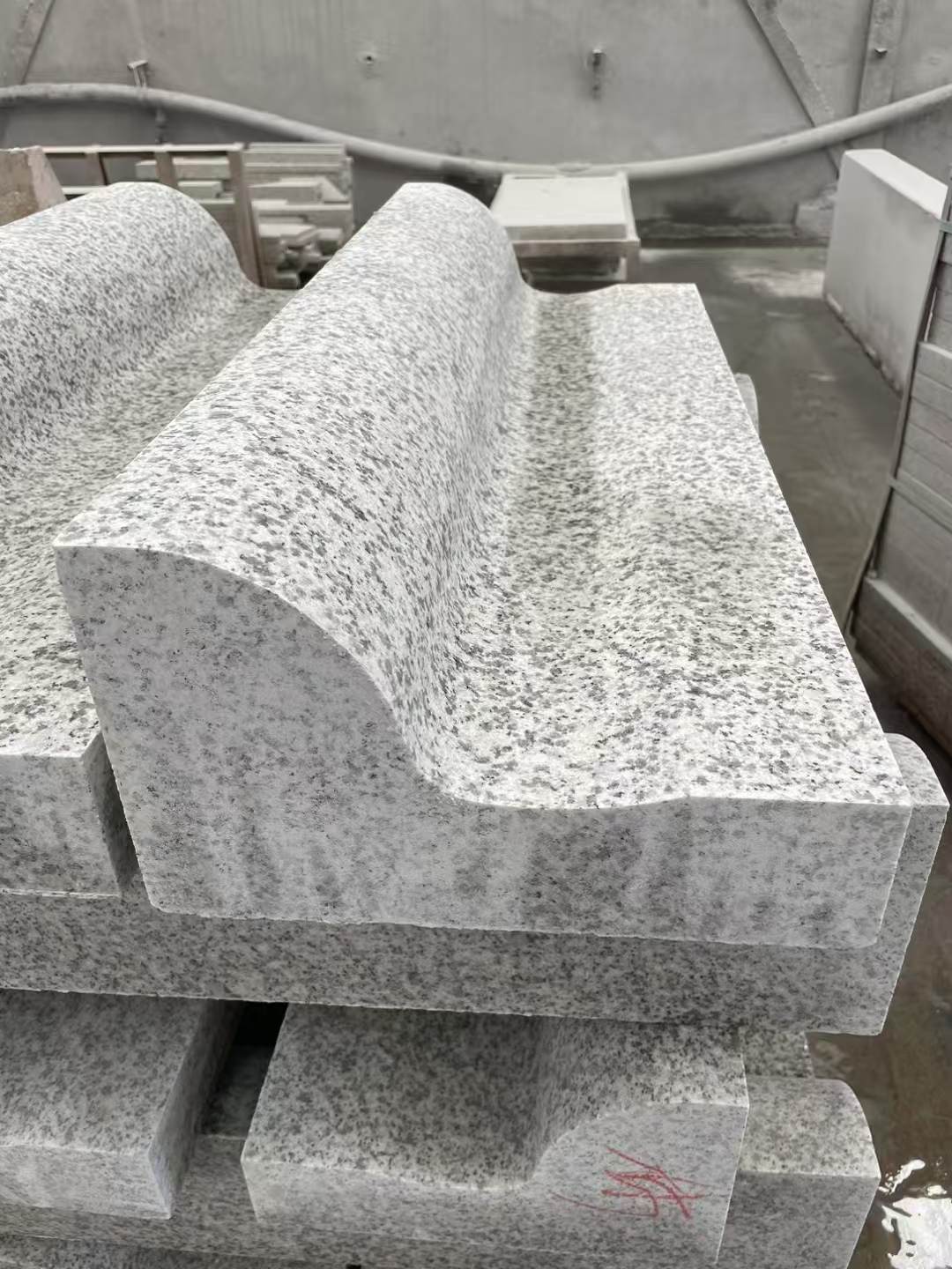 湖州 白麻花岗岩S型路沿石，路侧石，马路牙子等