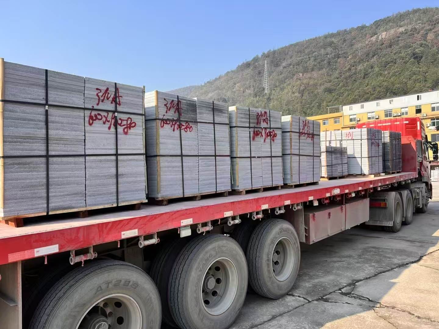 湖州 芝麻灰地铺石出货日常