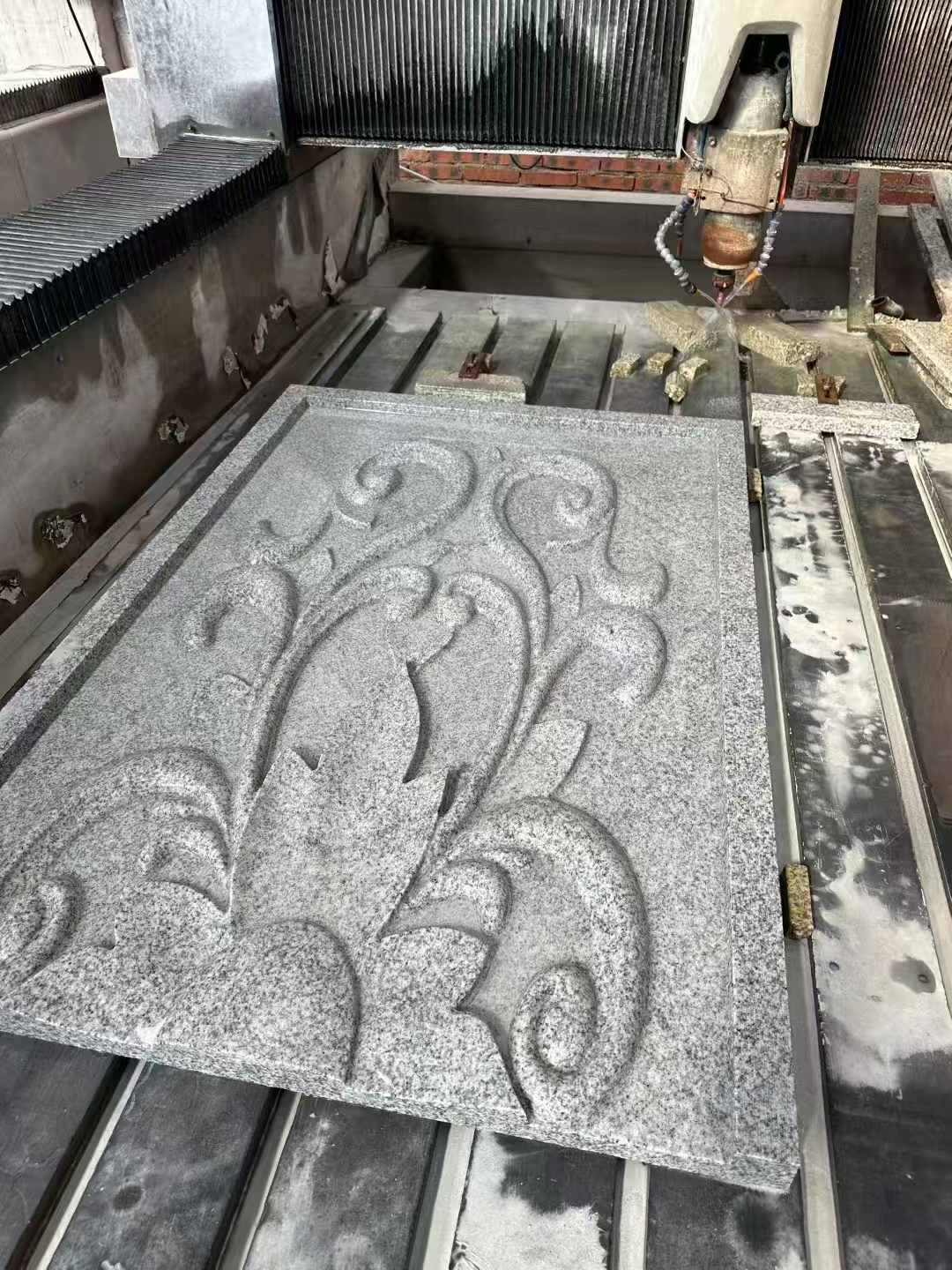 湖州 白麻别墅干挂雕花板