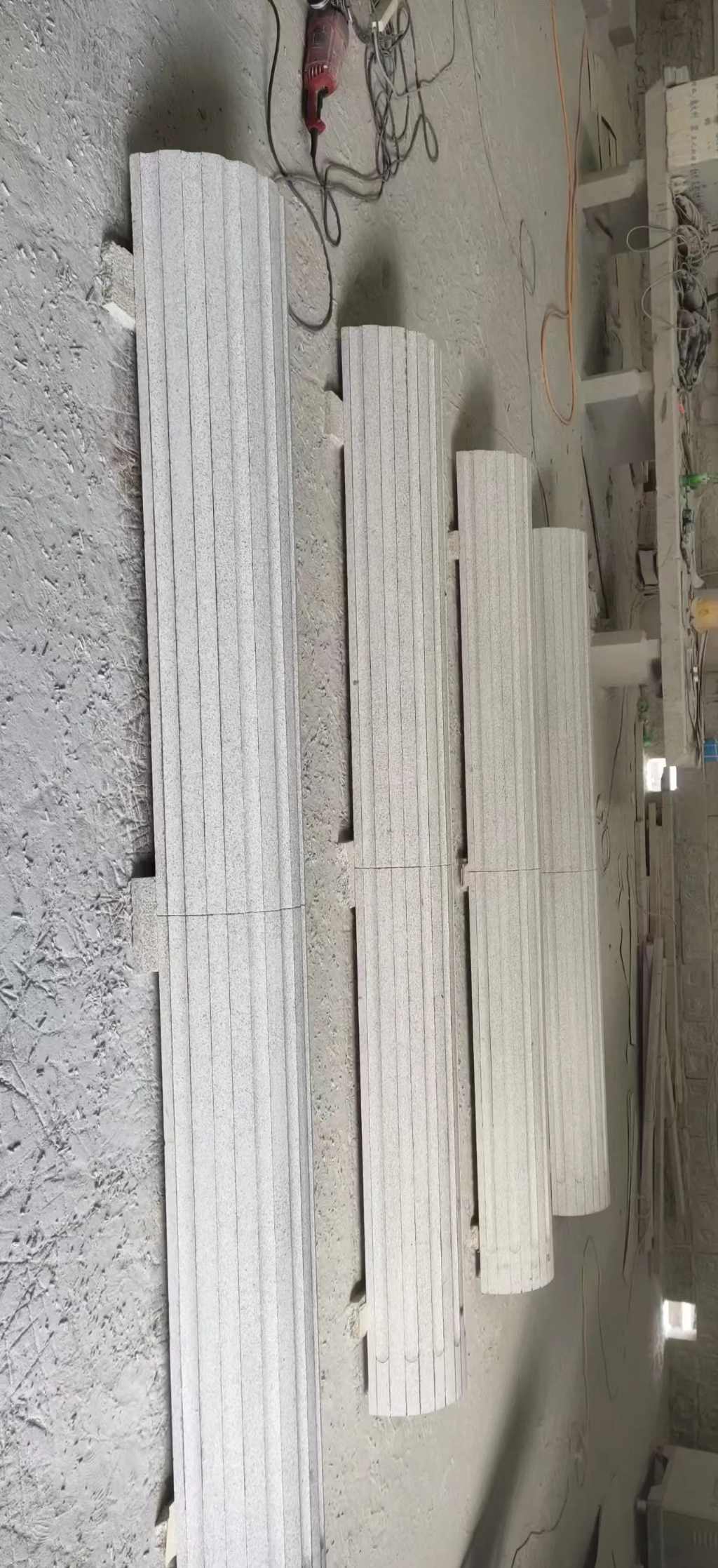 湖州 花岗岩厂家带你看白麻花岗岩门楼大柱柱皮