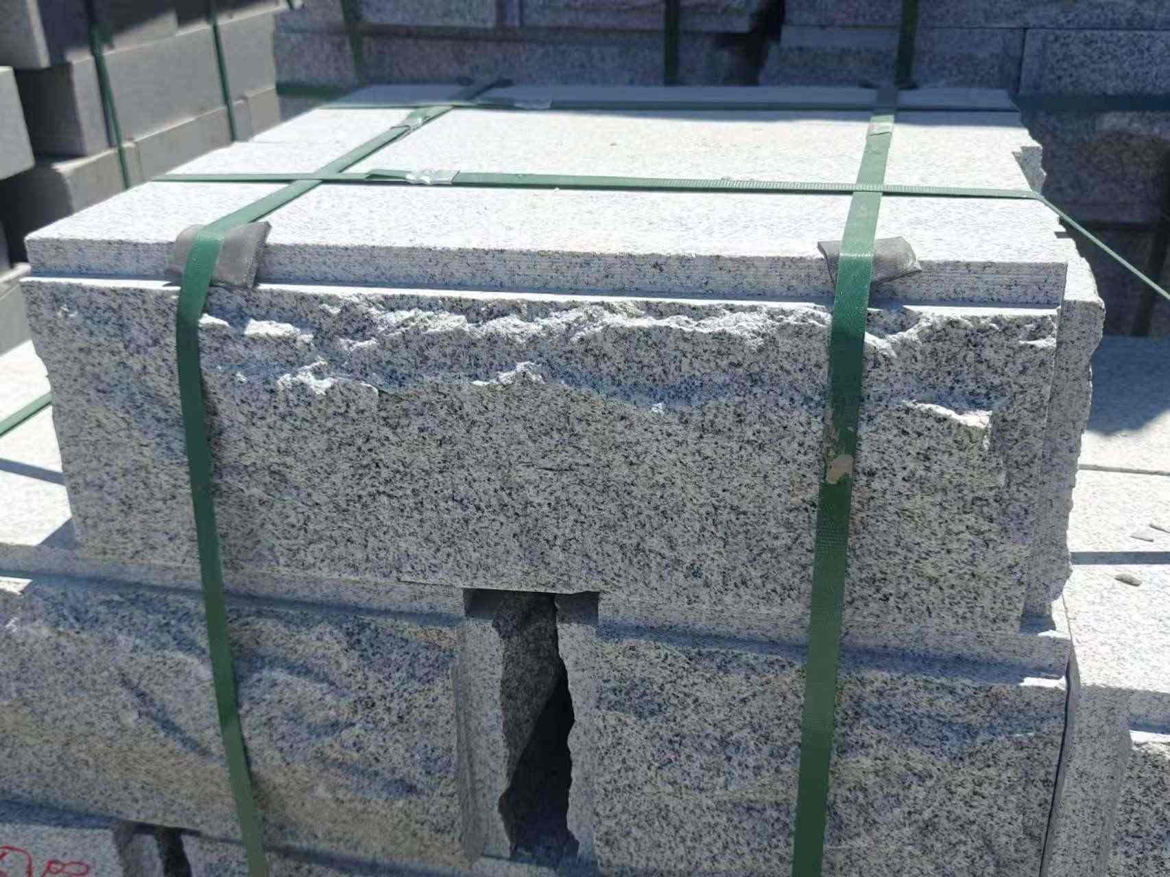 湖州 芝麻白花岗岩自然面成品