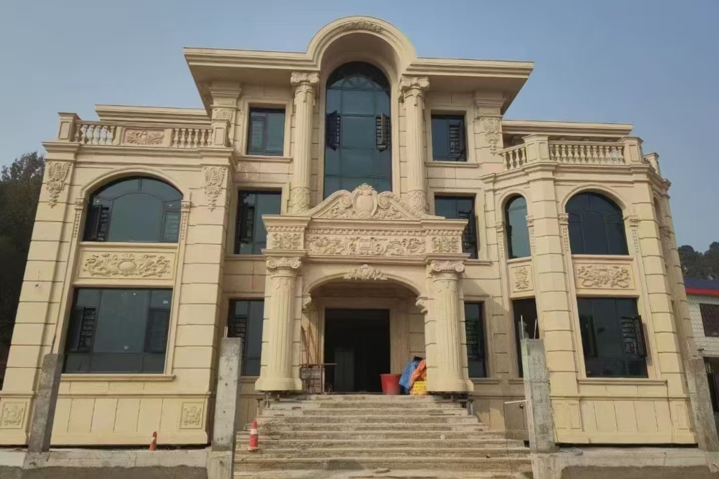 湖州 黄金麻花岗岩别墅外墙干挂