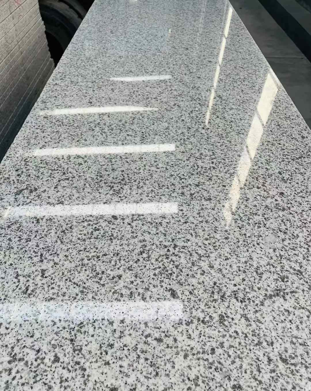 湖州 白麻花岗岩光面毛板